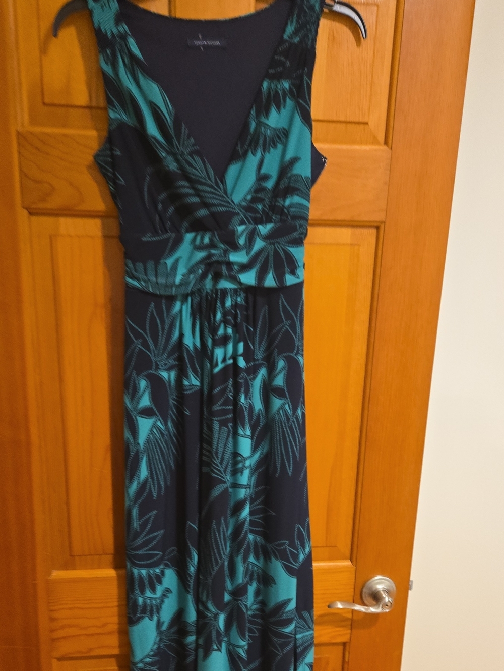 Sleeveless Emerald Green And Nacy Floral Maxi Dress